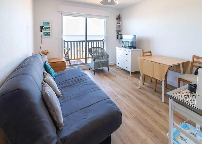 Joli Studio Avec Vue Panoramique Sur La