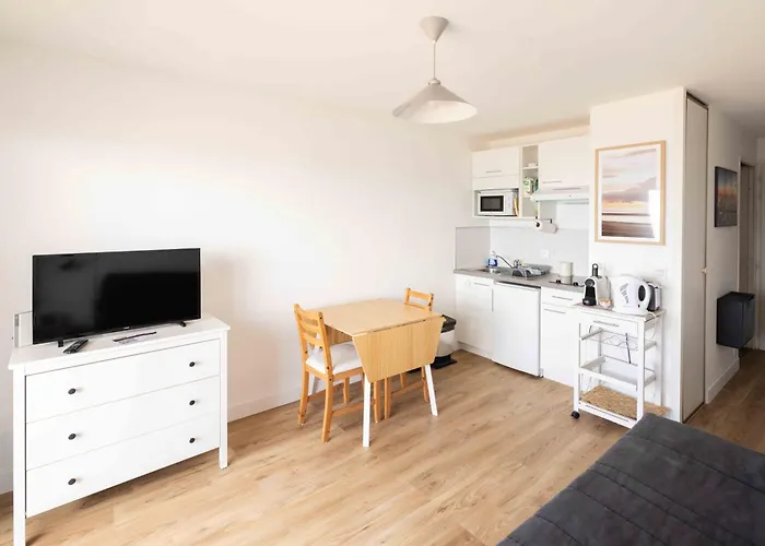 Joli Studio Avec Vue Panoramique Sur La