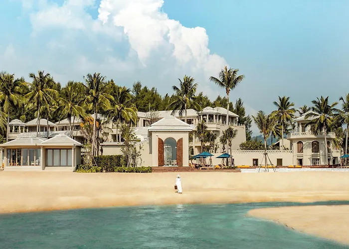 Design hotel Devasom Khao Lak Beach & Villas