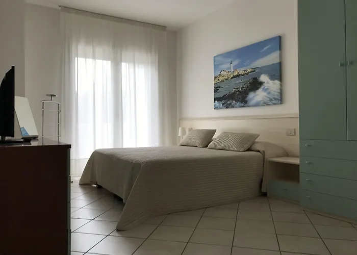  Aquamarina