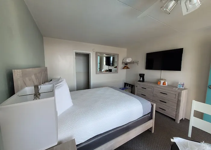 Aquarius Oceanfront Inn