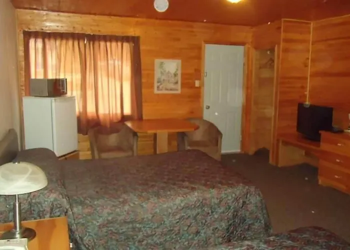 Motels Dreamland