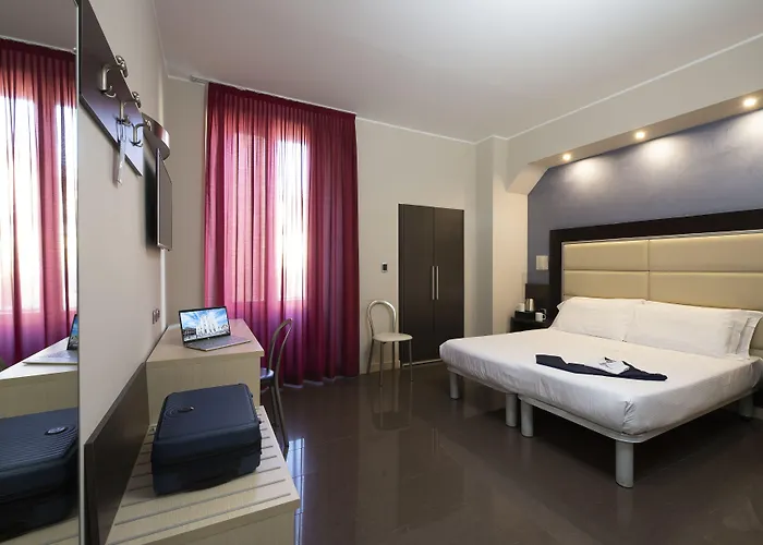 Hotel Five