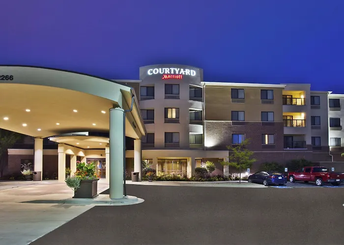 Courtyard By Marriott Madison West / Middleton