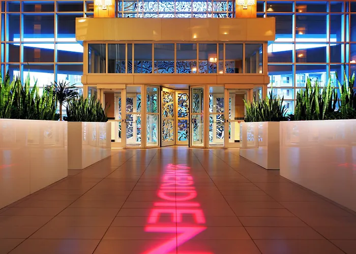 Dog friendly hotels Le Meridien Dallas By The Galleria
