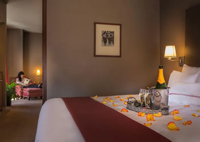 Hotel Giraffe By Library Hotel Collection
