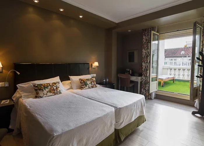Hotel Moderno Puerta Del Sol