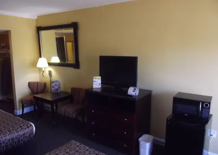 Ambassadors Inn & Suites