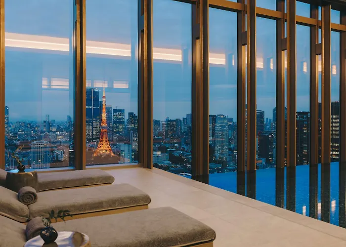 Hotels with pool Fairmont Tokyo