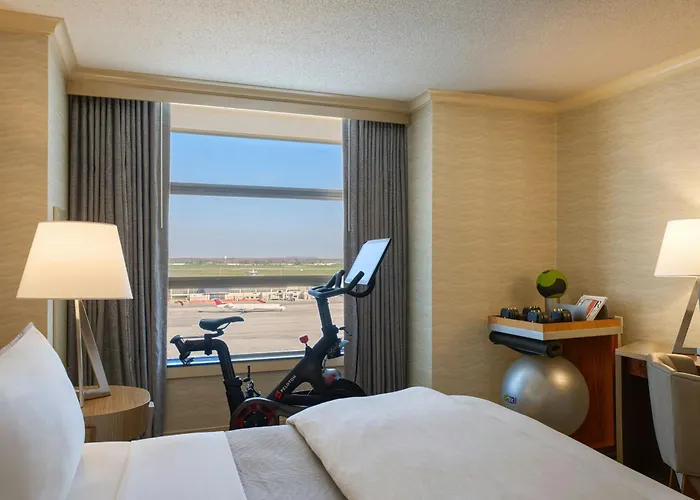 The Westin Detroit Metropolitan Airport