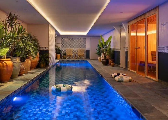 5 star hotels Monte Cristo