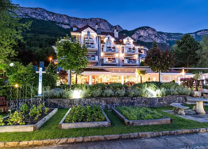 Hotel Restaurant Yoann Conte Bord Du Lac