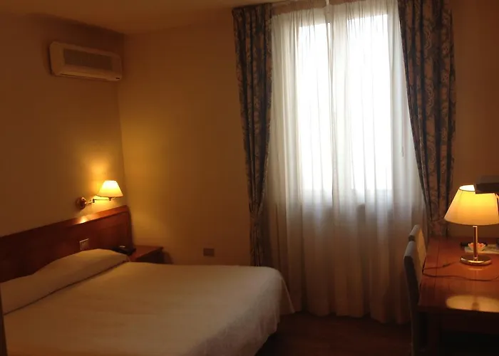 Hotel sulla spiaggia: Hotel Cristallo