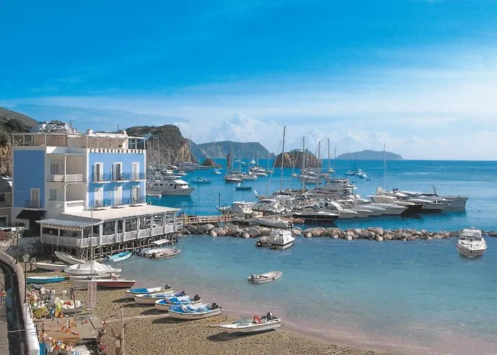 Hotel sulla spiaggia: Hotel Gennarino A Mare