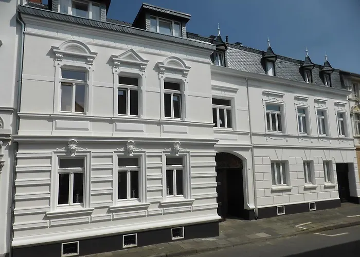 Ferienvermietung: Arkadenschlösschen Bonn