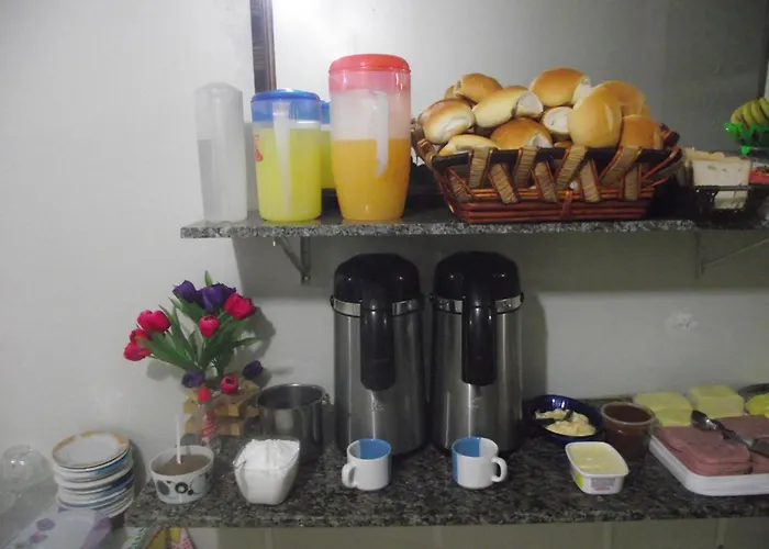 Hotel barato: Pousada JK