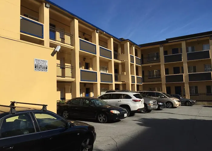 Motel: Civic Center Inn