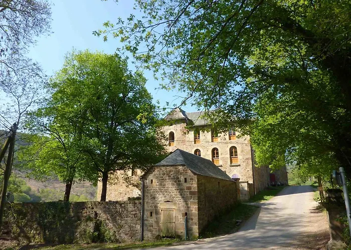 Hôtel accueillant les animaux: Chateau De Salelles