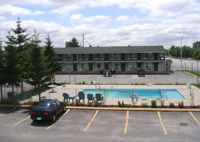 Cheap hotel: Motel Montcalm