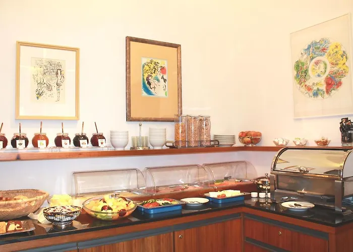 Luxury hotel only: Venusberghotel