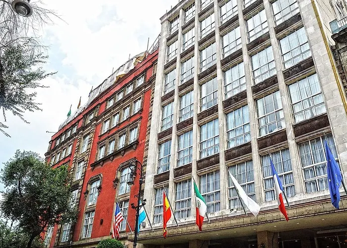 Hotel with view: Zocalo Central & Rooftop Mexico City