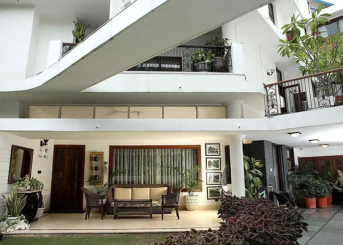 Ahuja Residency Golf Links