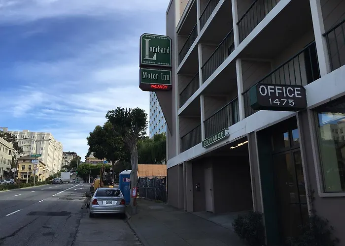 Hotel cerca del colegio: Lombard Inn