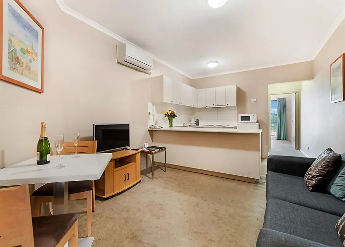 Punt Road Apartment Hotel