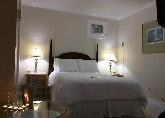 Cheap hotel: Motel Montcalm