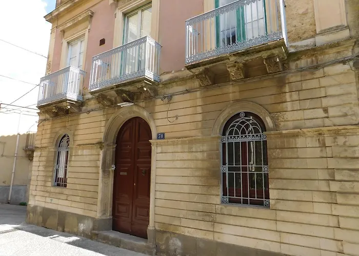 Palazzo Dei Vespri