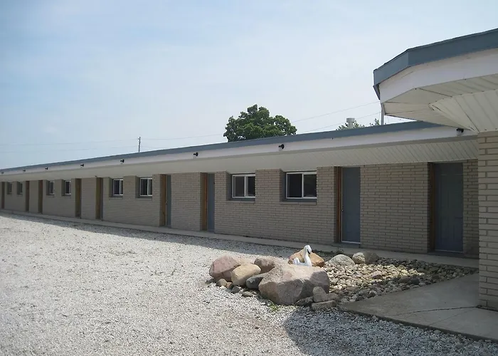 : Lakeside Village Motel& Camp Ground