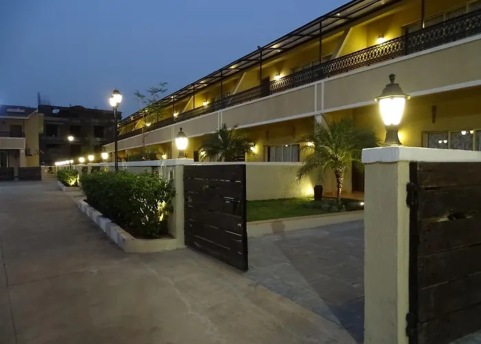 Misty Meadows, Lonavala