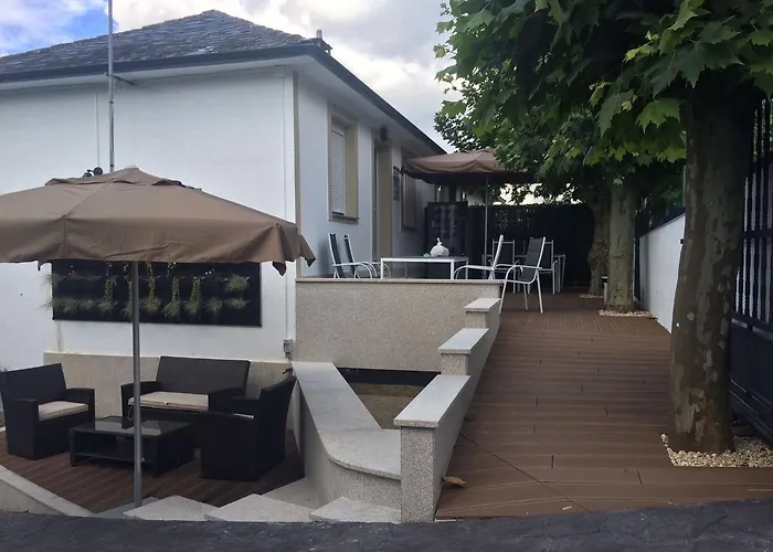 Hotel cerca del colegio: A Fontana de Luxo Apartamentos