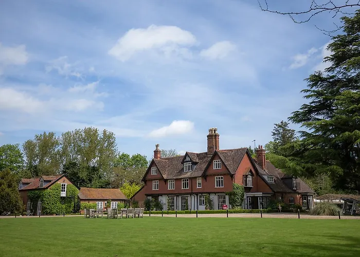 Villa: Ravenwood Hall Hotel