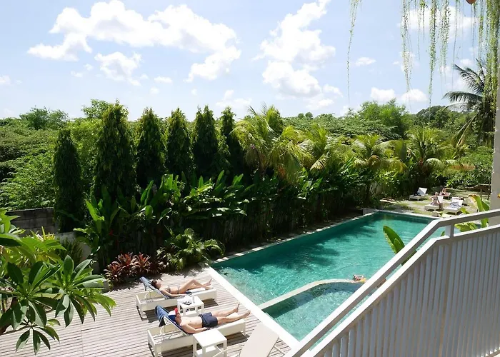Hotel de 3 estrellas: Padang-Padang Inn
