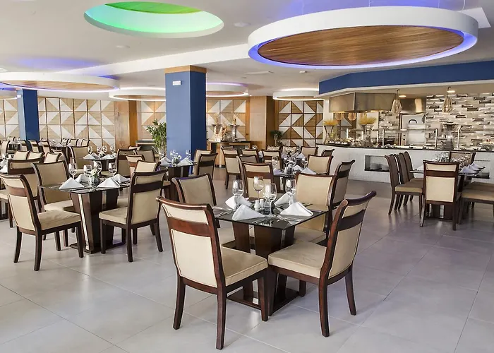 Romantic hotel: Bluebay Grand Punta Cana