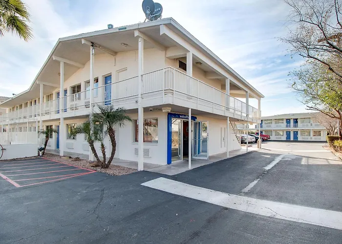 Motel 6-Phoenix, Az - East