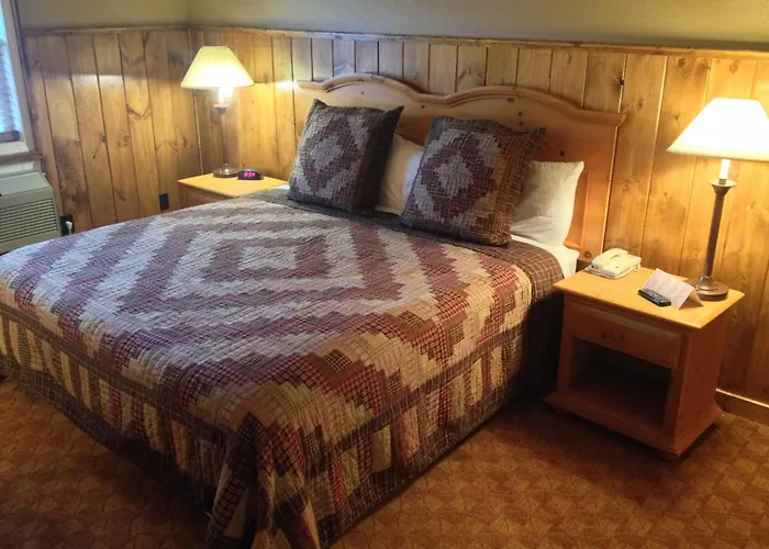 Pet Friendly hotel: Reid Ridge Lodge