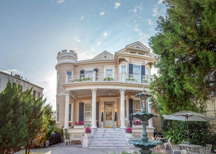 Family Hotel: Cornstalk Hotel