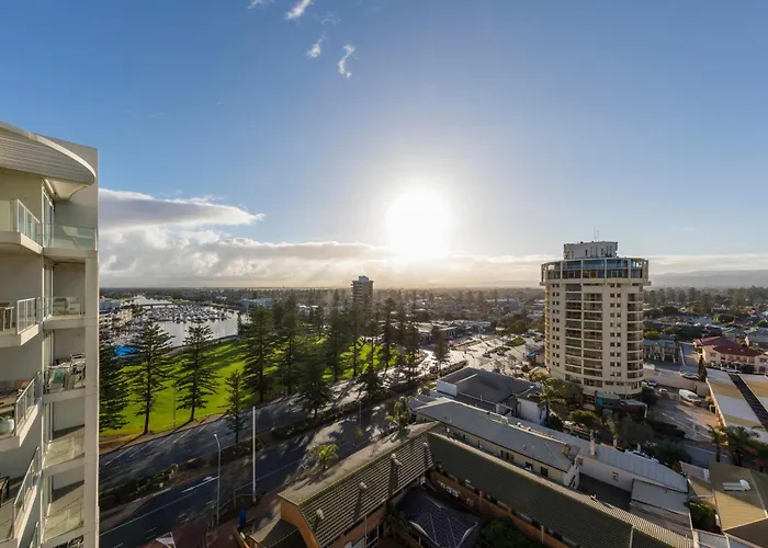 Oaks Glenelg Liberty Suites