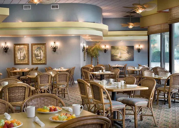 Airport Hotel: Coral Beach Resort