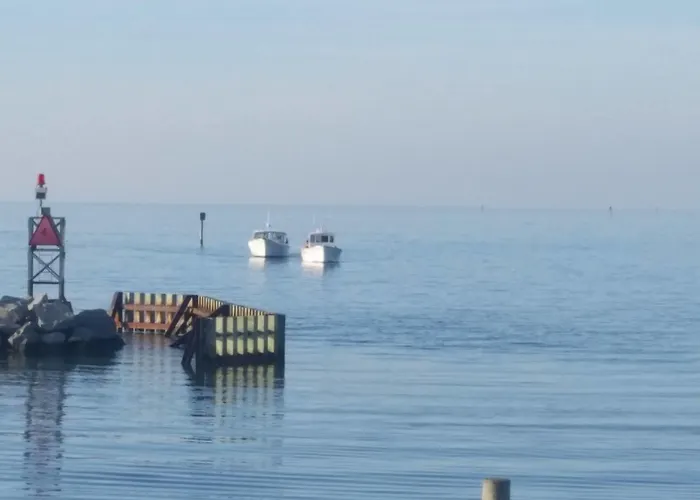Breakwater Inn