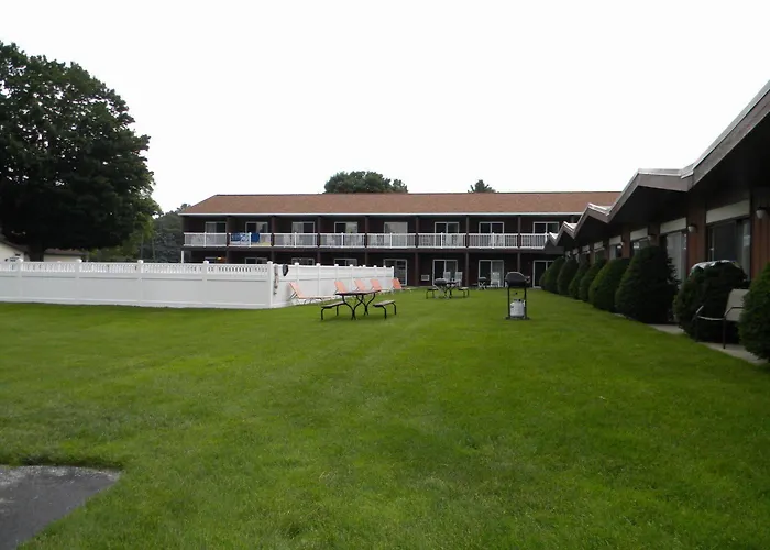 Nader'S Motel & Suites
