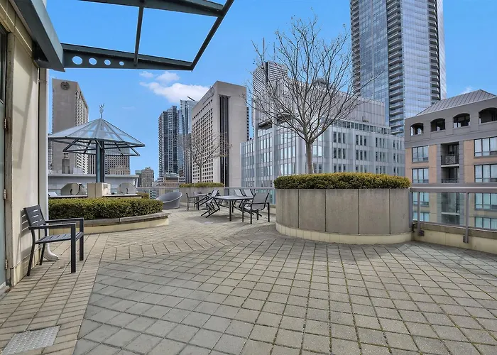 Toronto Luxury Accommodations - Qwest