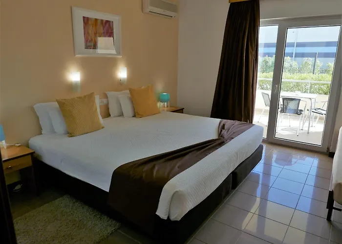 Self Catering : Estoril 7