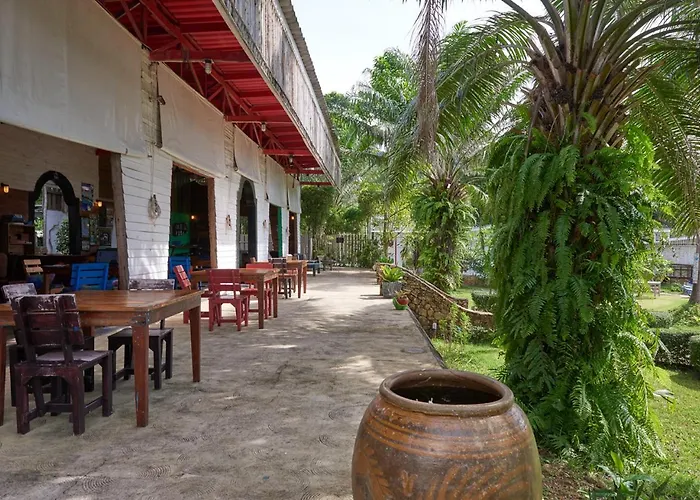 Elephant Bay Resort