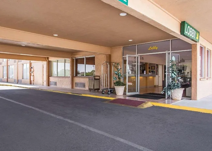 Pet Friendly hotel: Quality Inn Near Ft Huachuca