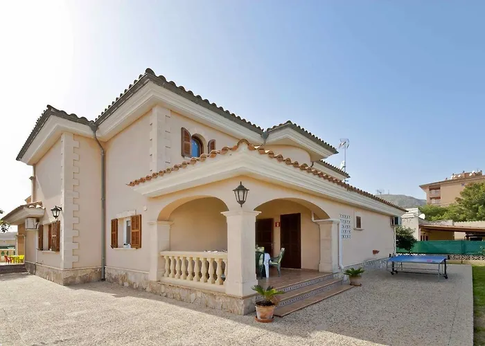 Cabina: Llac Blau - Mediterranean Styled With Pool