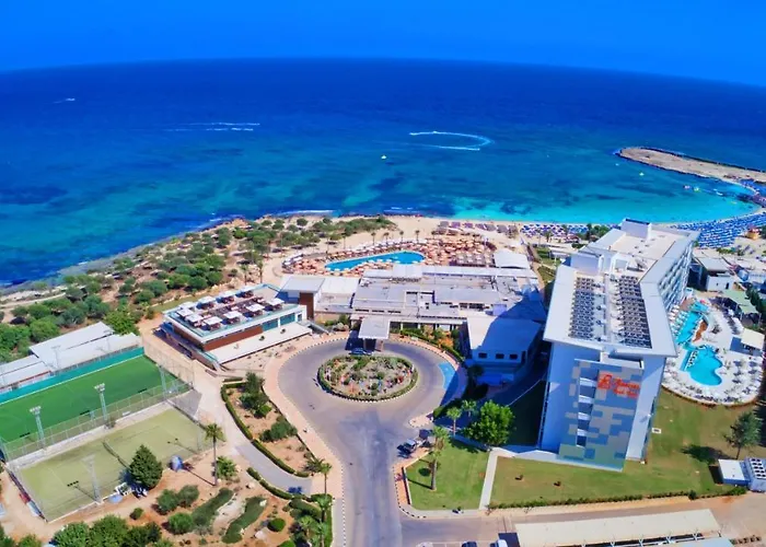 Ping Pong hotel: Asterias Beach Hotel