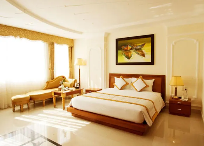 Tan Hoang Long Hotel